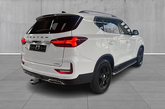 KGM Rexton 3 of 29