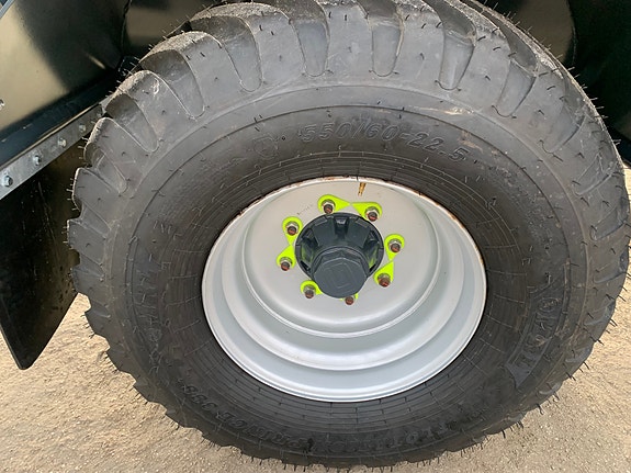 Fuel Proof 8000 Liter Dieselvogn For Traktor Med 1000 Liter Adblue Med Pumpepakker ST030 og AB013 15 of 30