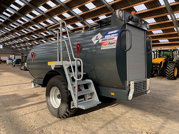 Fuel Proof 8000 Liter Dieselvogn For Traktor Med 1000 Liter Adblue Med Pumpepakker ST030 og AB013 8 of 30