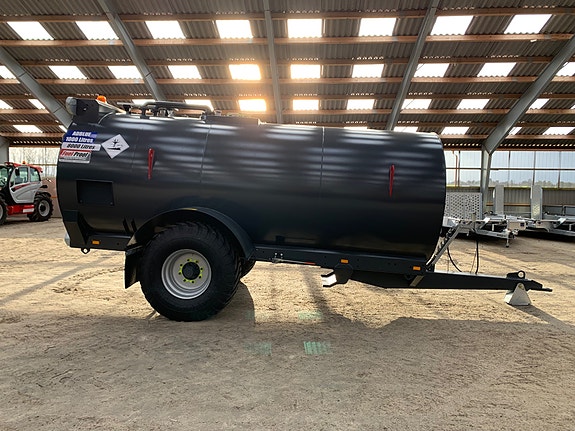 Fuel Proof 8000 Liter Dieselvogn For Traktor Med 1000 Liter Adblue Med Pumpepakker ST030 og AB013 5 of 30