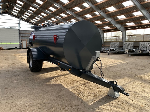 Fuel Proof 8000 Liter Dieselvogn For Traktor Med 1000 Liter Adblue Med Pumpepakker ST030 og AB013 4 of 30