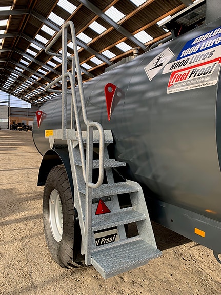Fuel Proof 8000 Liter Dieselvogn For Traktor Med 1000 Liter Adblue Med Pumpepakker ST030 og AB013 10 of 30