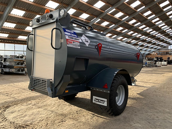 Fuel Proof 8000 Liter Dieselvogn For Traktor Med 1000 Liter Adblue Med Pumpepakker ST030 og AB013 6 of 30