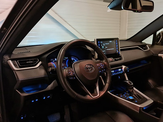 Toyota RAV4 26 of 30
