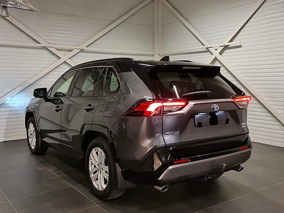 Toyota RAV4 6 of 30
