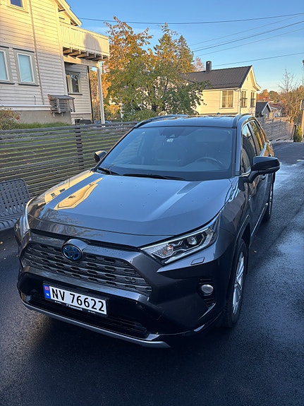 Toyota RAV4 10 of 30