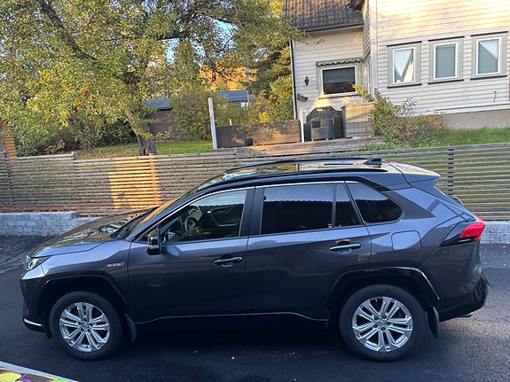 Toyota RAV4 11 of 30