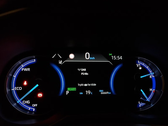 Toyota RAV4 16 of 30