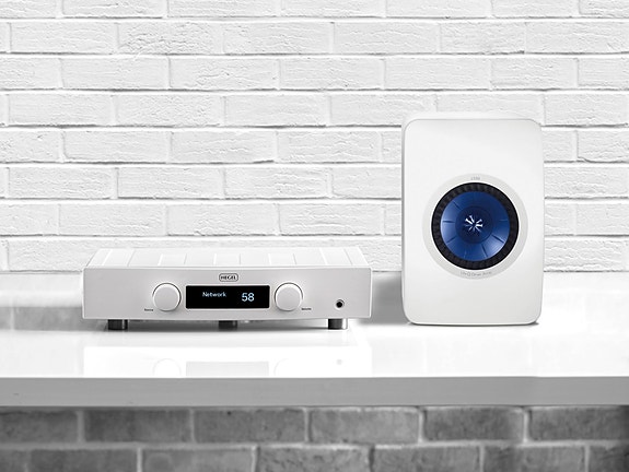 Hegel forsterker i hvit. Vi tilbyr hifi produkter med minimalistisk Skandinavisk design i sort og hvitt.