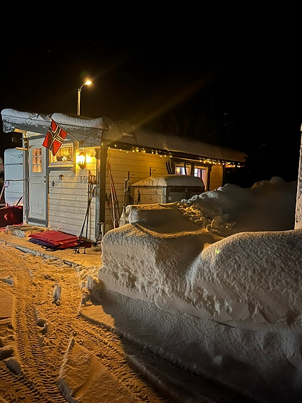 Polar 560  med spikertelt på Høgkjølen fjellcamp 6 of 23