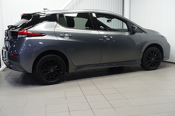 Nissan Leaf 7 of 23