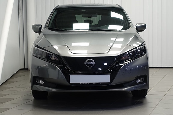 Nissan Leaf 4 of 5