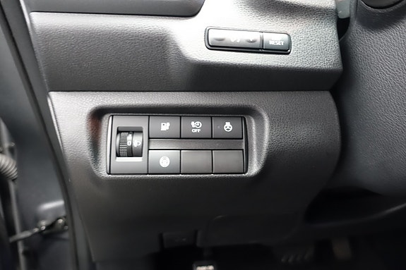 Nissan Leaf 12 of 23