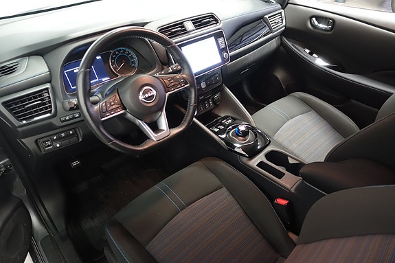 Nissan Leaf 9 of 23