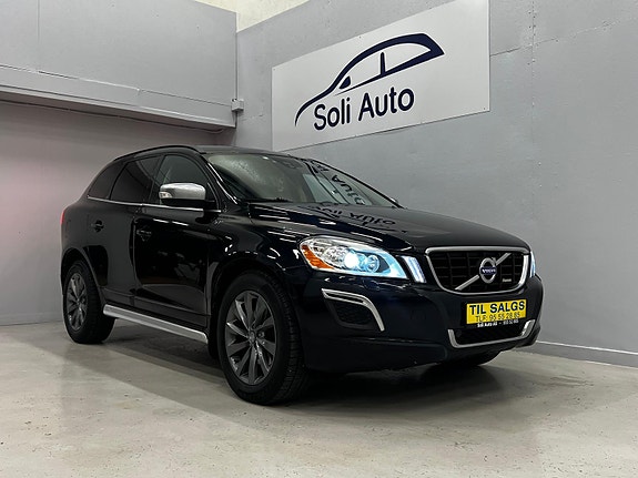 Volvo XC60 2 of 5