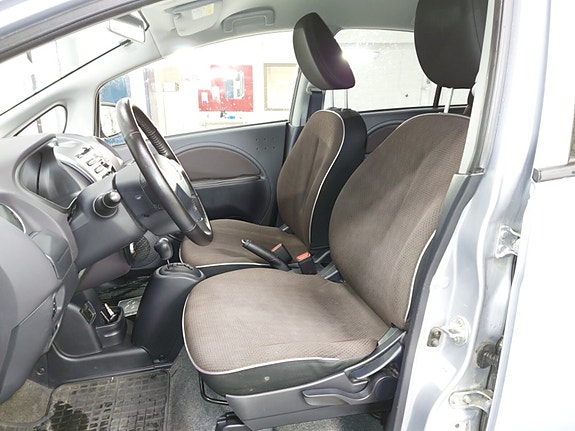 Mitsubishi i-Miev 10 of 19