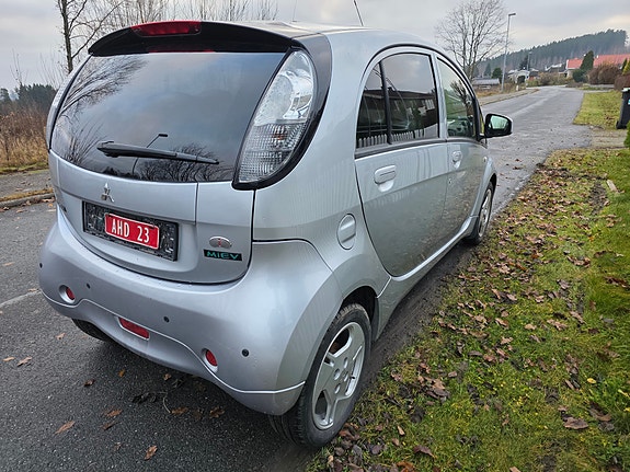 Mitsubishi i-Miev 6 of 19