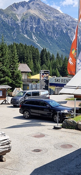 Audi Q7 2 of 30