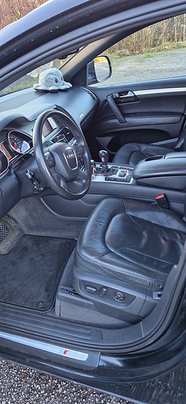 Audi Q7 18 of 30