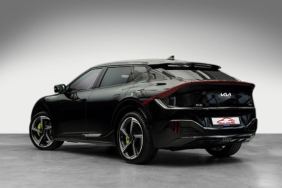 Kia EV6 2 of 5
