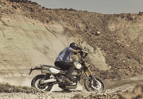 Triumph Scrambler 1200 XE 7 of 8