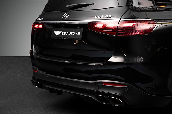 Mercedes-Benz GLS63 7 of 30