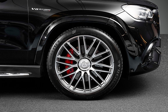 Mercedes-Benz GLS63 13 of 30