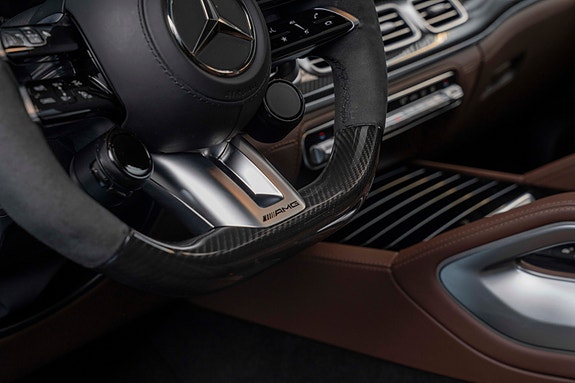 Mercedes-Benz GLS63 21 of 30