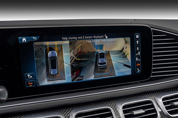 Mercedes-Benz GLS63 28 of 30