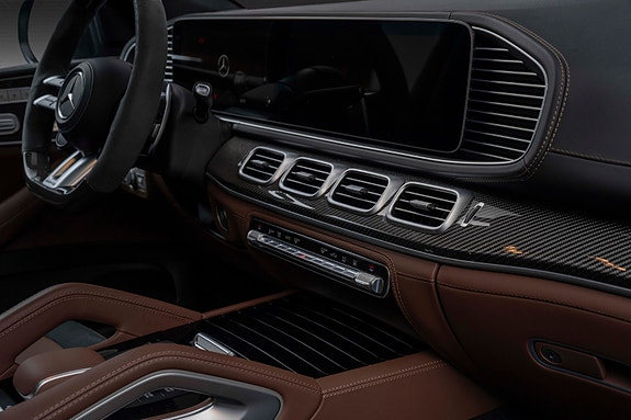 Mercedes-Benz GLS63 24 of 30