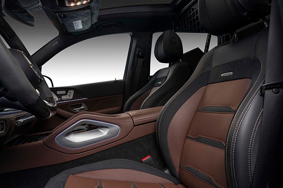 Mercedes-Benz GLS63 18 of 30