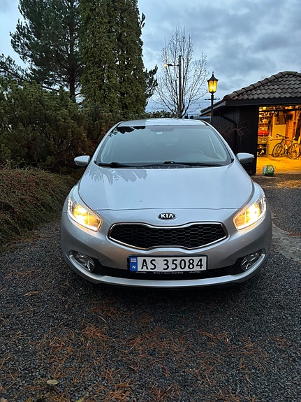 Kia Ceed 3 of 5