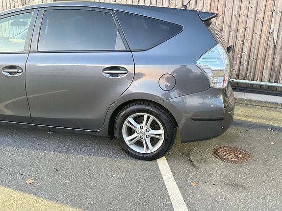 Toyota Prius+ Seven 10 of 24