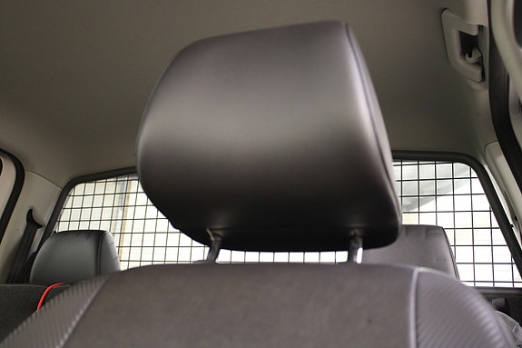 Volkswagen Amarok 26 of 30