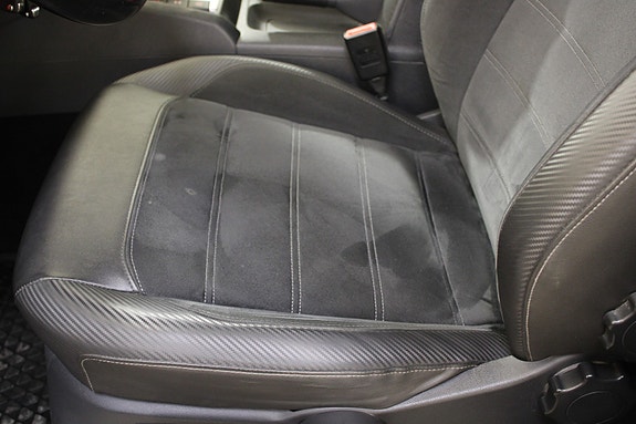 Volkswagen Amarok 24 of 30