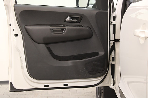 Volkswagen Amarok 21 of 30