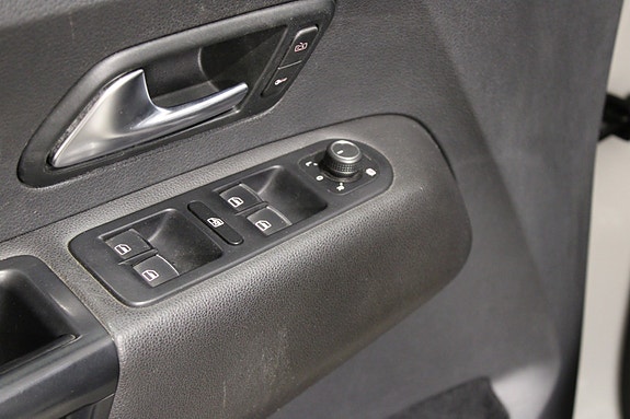 Volkswagen Amarok 22 of 30
