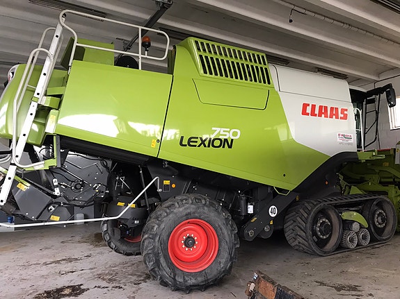 CLAAS Lexion 750 TT 3 of 5