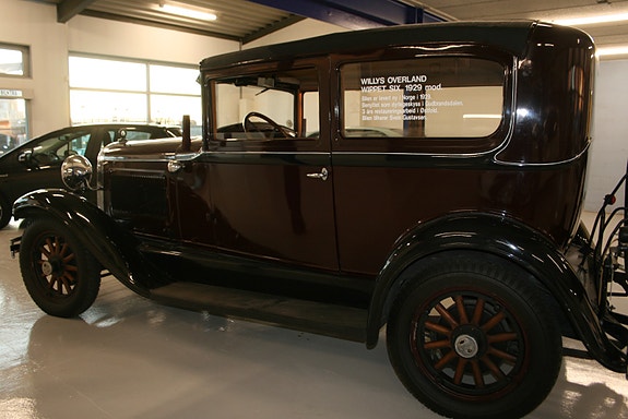 Willys Overland Six 2 of 5
