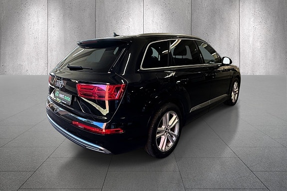 Audi Q7 5 of 30