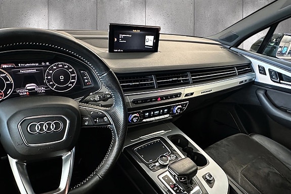 Audi Q7 13 of 30