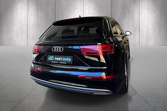 Audi Q7 6 of 30