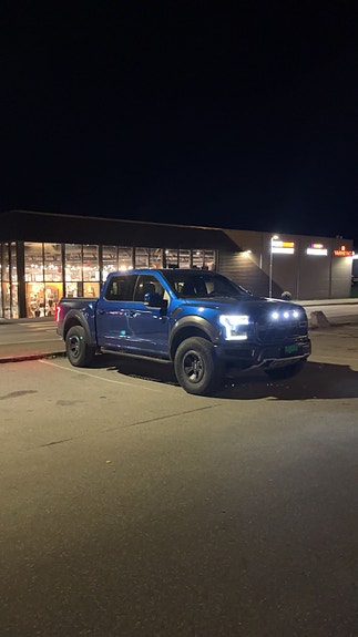 Ford F-150 4 of 6