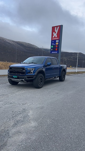 Ford F-150 2 of 6