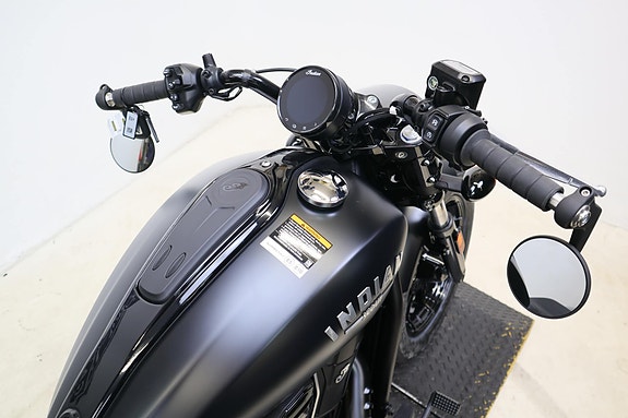 INDIAN Scout Bobber 4 of 5