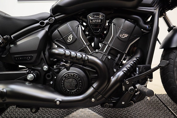 INDIAN Scout Bobber 2 of 5