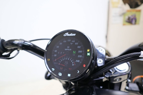 INDIAN Scout Bobber 21 of 26
