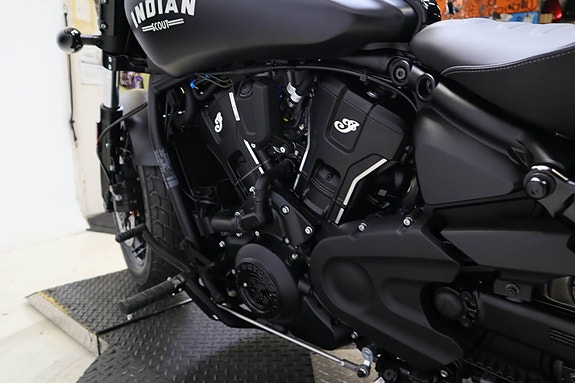 INDIAN Scout Bobber 10 of 26
