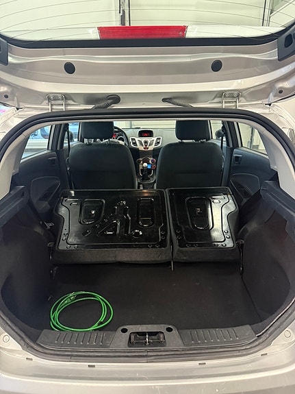 Ford Fiesta 12 of 17