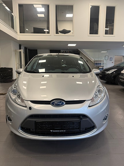 Ford Fiesta 2 of 17